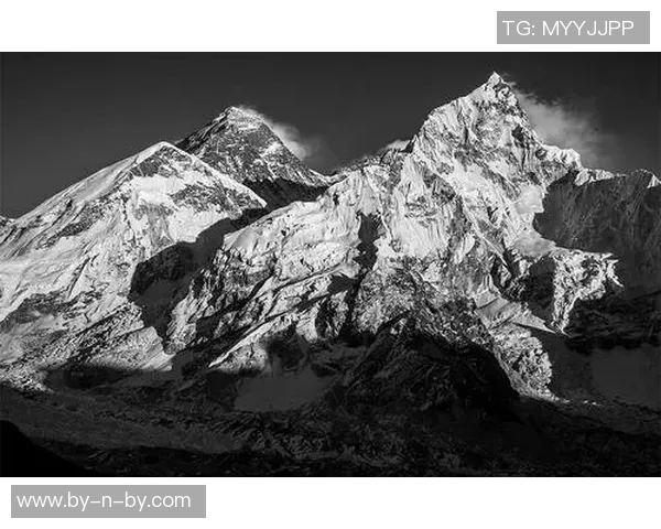 南京篮球队的崛起之路:世锦赛背后的奋斗与坚持故事 南京篮球队的崛起之路:世锦赛背后的奋斗与坚持故事