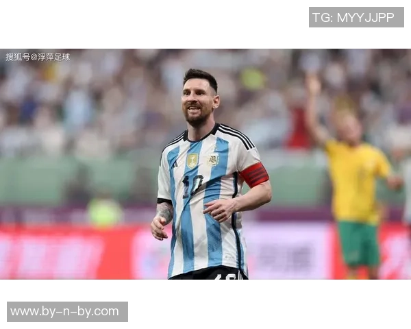 足球明星亲临现场观看梅西精彩比赛感受足球魅力与激情 足球明星亲临现场观看梅西精彩比赛感受足球魅力与激情