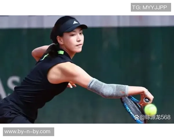 北京网球队在世锦赛积分榜上以100分稳居第一名展现强劲实力 北京网球队在世锦赛积分榜上以100分稳居第一名展现强劲实力